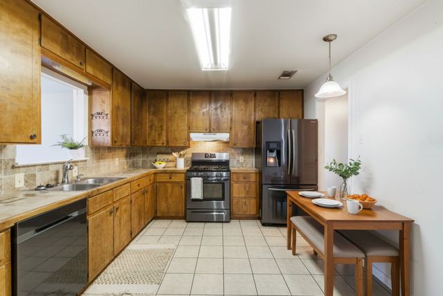 504 N Hall Street, Hamilton, TX 76531