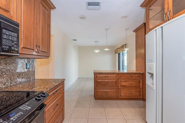 3650 N 36th Avenue 51, Hollywood, FL 33021