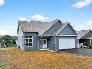 211 Reed Ave, Houston, PA 15342