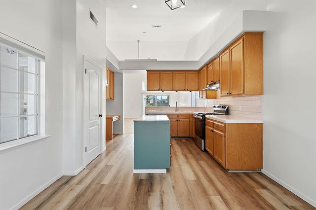 2682 Morris Avenue, Clovis, CA 93611