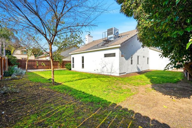 2682 Morris Avenue, Clovis, CA 93611