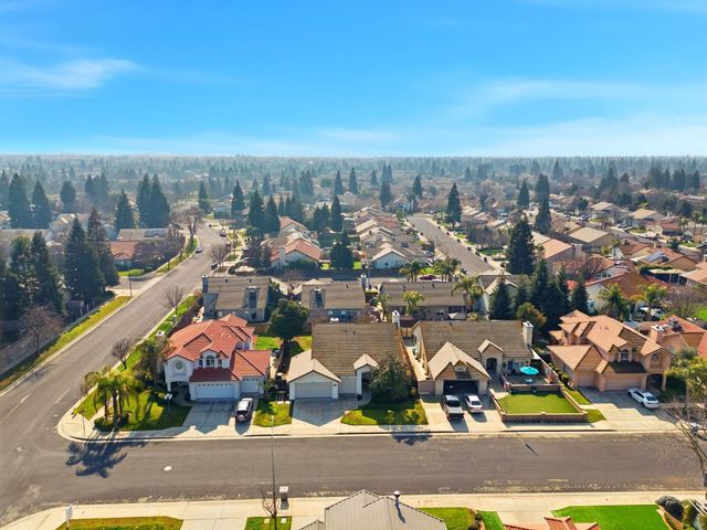 2682 Morris Avenue, Clovis, CA 93611