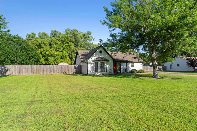 129 QUAIL HOLLOW DR, Atoka, TN 38004