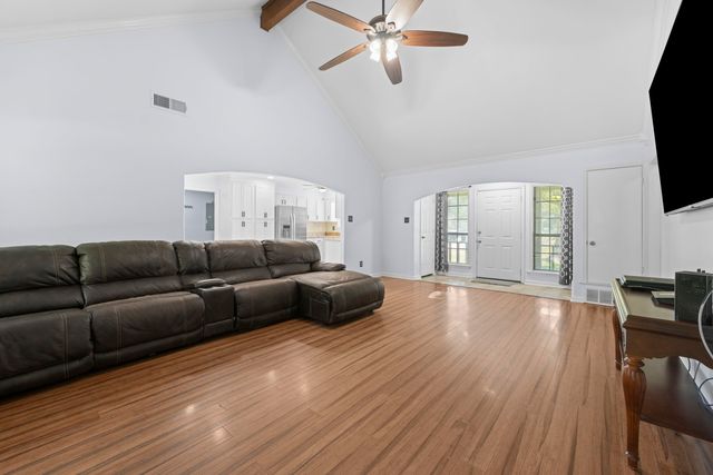 129 QUAIL HOLLOW DR, Atoka, TN 38004
