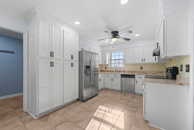 129 QUAIL HOLLOW DR, Atoka, TN 38004