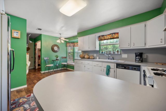 5912 Forest Hill Drive, Forest Hill, TX 76119