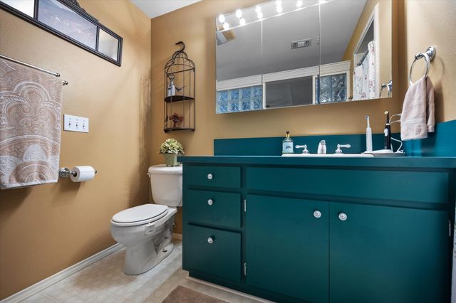 5912 Forest Hill Drive, Forest Hill, TX 76119