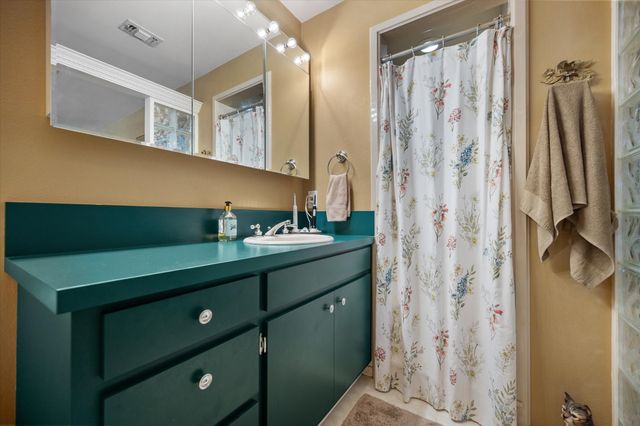 5912 Forest Hill Drive, Forest Hill, TX 76119