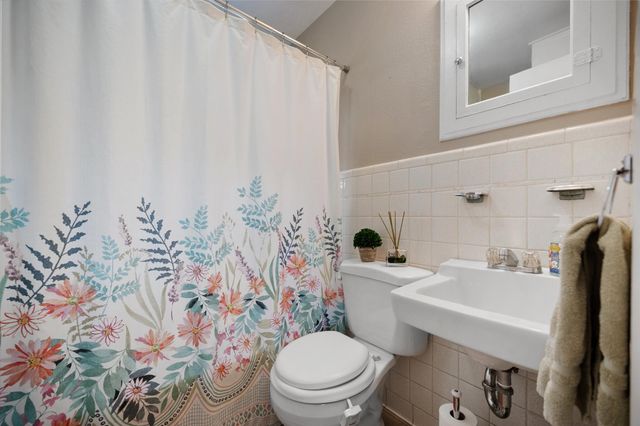 5912 Forest Hill Drive, Forest Hill, TX 76119