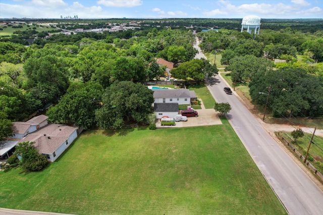5912 Forest Hill Drive, Forest Hill, TX 76119