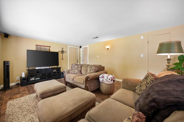 5912 Forest Hill Drive, Forest Hill, TX 76119