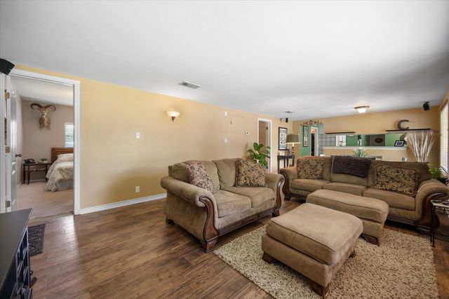 5912 Forest Hill Drive, Forest Hill, TX 76119