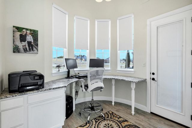 100 Maverick Court, Granbury, TX 76049