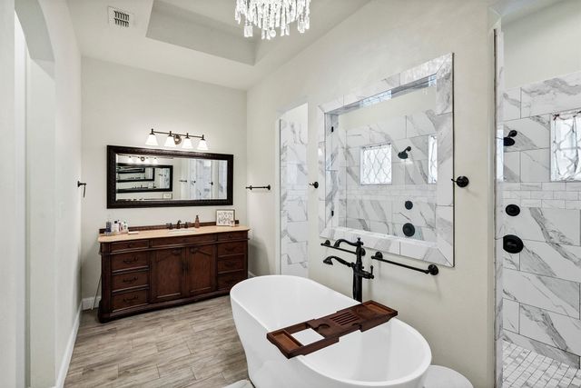 100 Maverick Court, Granbury, TX 76049