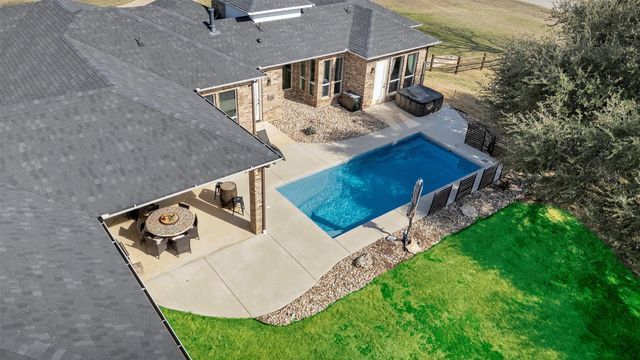 100 Maverick Court, Granbury, TX 76049