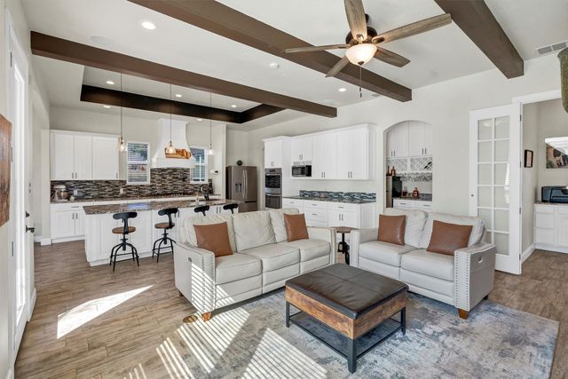 100 Maverick Court, Granbury, TX 76049