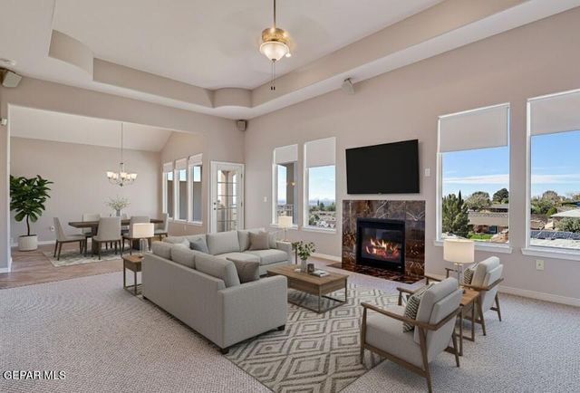 6250 ESCONDIDO Drive, El Paso, TX 79912