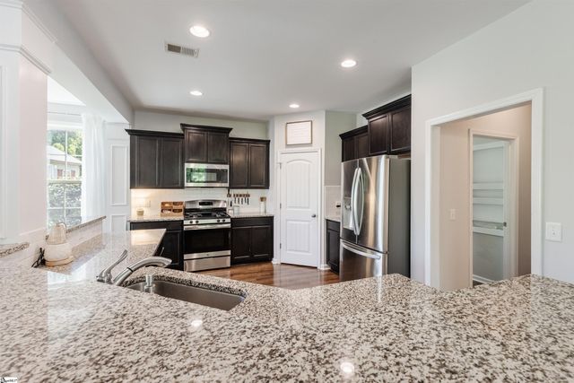 512 Furman Creek Court, Moore, SC 29369