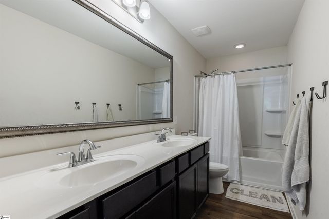512 Furman Creek Court, Moore, SC 29369