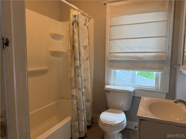 74 Avondale Park, Rochester, NY 14620