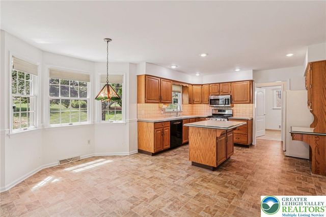 6341 Sauterne Drive, Lower Macungie Twp, PA 18062