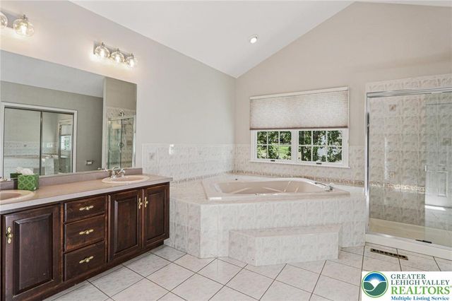 6341 Sauterne Drive, Lower Macungie Twp, PA 18062
