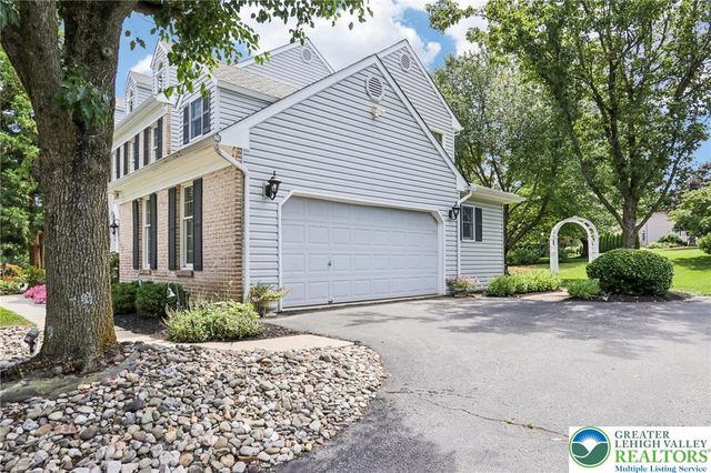 6341 Sauterne Drive, Lower Macungie Twp, PA 18062