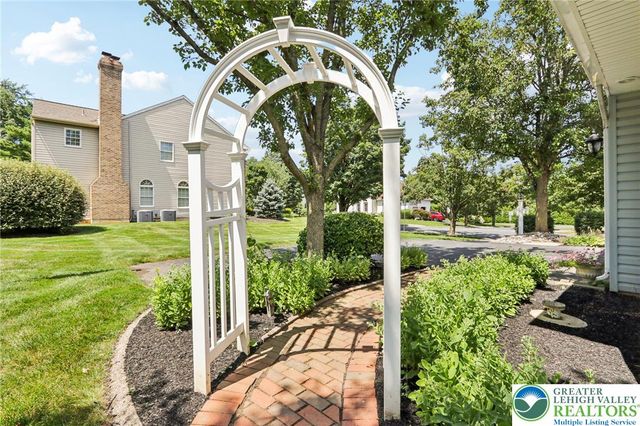 6341 Sauterne Drive, Lower Macungie Twp, PA 18062