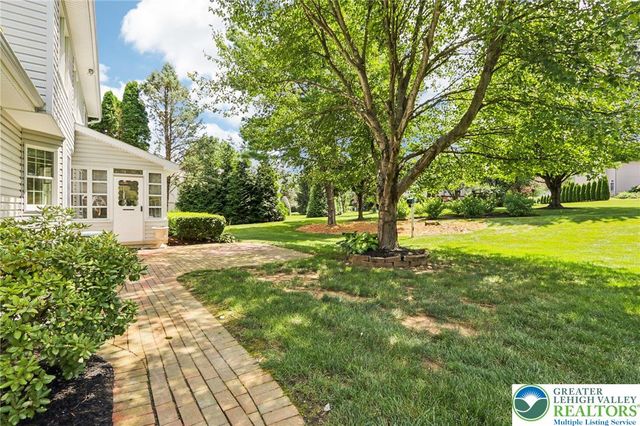 6341 Sauterne Drive, Lower Macungie Twp, PA 18062