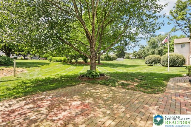 6341 Sauterne Drive, Lower Macungie Twp, PA 18062