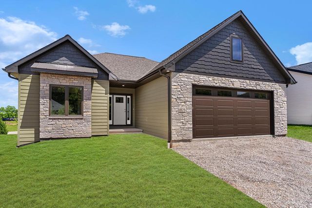 1823 BOBBY JONES DRIVE, De Pere, WI 54115