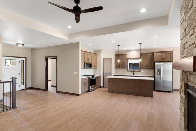 1823 BOBBY JONES DRIVE, De Pere, WI 54115