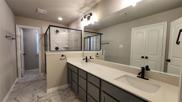 8009 Scanlan Trail, Missouri City, TX 77459