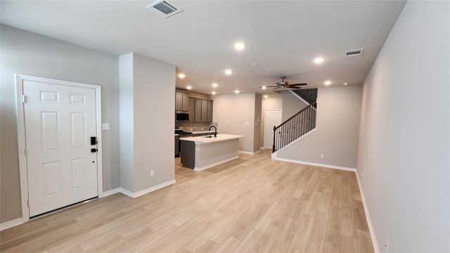 8009 Scanlan Trail, Missouri City, TX 77459