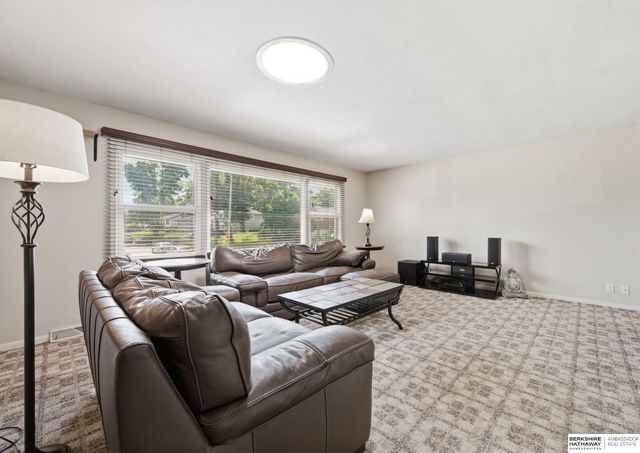 4730 S 150th Street, Omaha, NE 68137