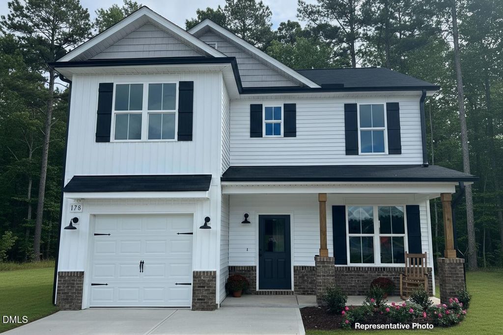 105 Longfield Court, Dunn, NC 28334