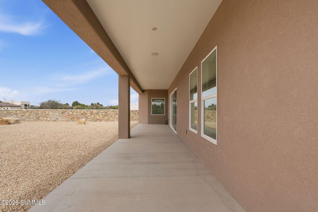 4080 Santa Elena Place, Las Cruces, NM 88005