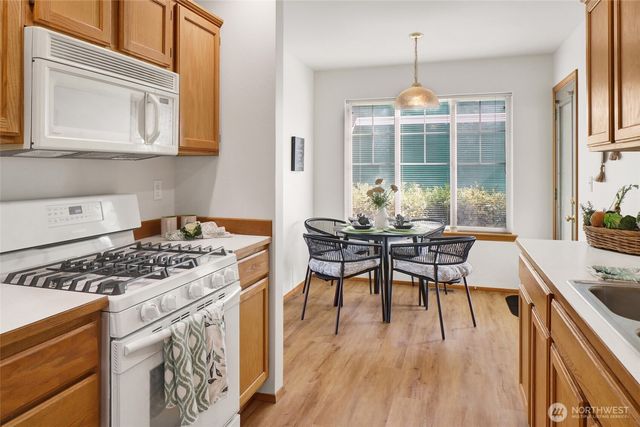 2185 Eastwood Way, Lynden, WA 98264
