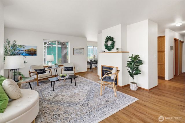 2185 Eastwood Way, Lynden, WA 98264