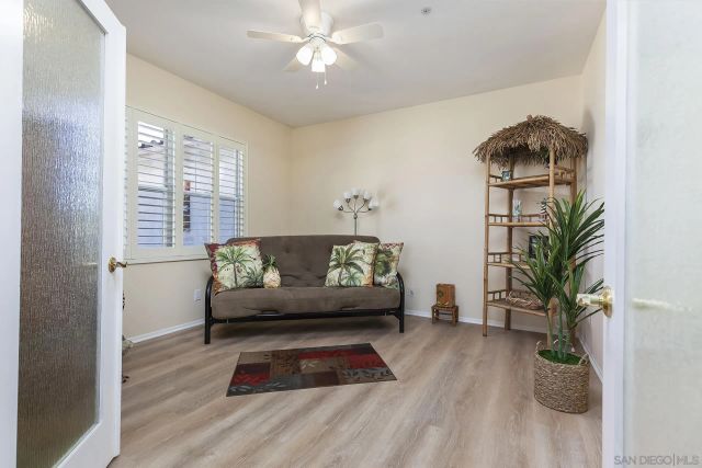 1935 Cresthaven Dr, Vista, CA 92084