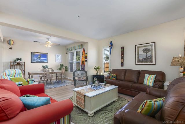 1935 Cresthaven Dr, Vista, CA 92084