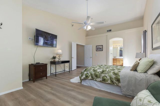 1935 Cresthaven Dr, Vista, CA 92084