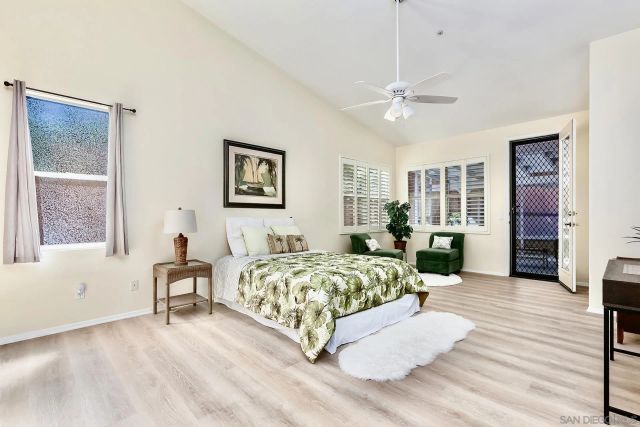 1935 Cresthaven Dr, Vista, CA 92084