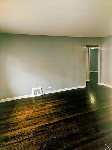 7632 S JEFFERY Boulevard 1, Chicago, IL 60649