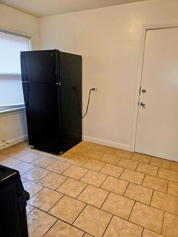 7632 S JEFFERY Boulevard 1, Chicago, IL 60649