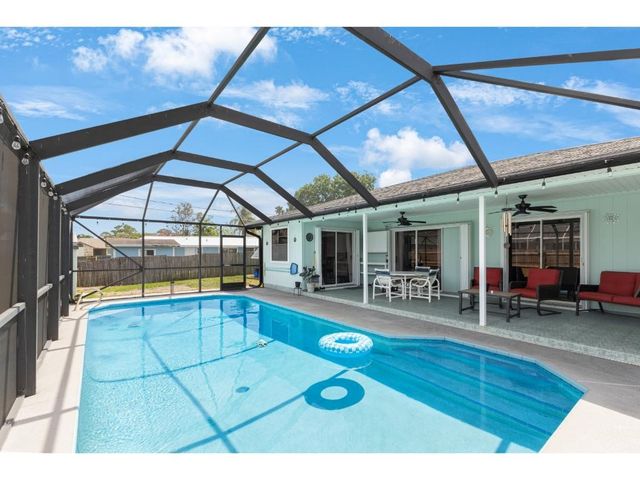 814 Floraland Avenue, Sebastian, FL 32958