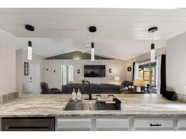 814 Floraland Avenue, Sebastian, FL 32958