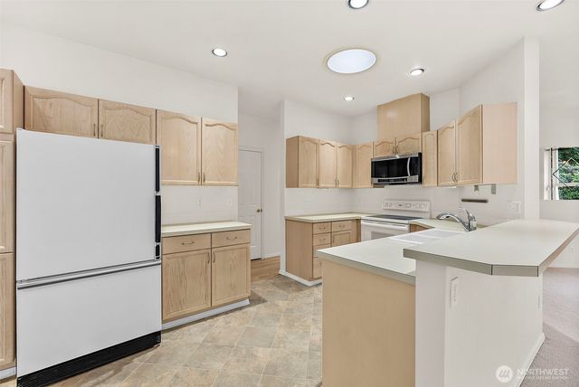 8816 71ST Street Ct SW, Lakewood, WA 98498