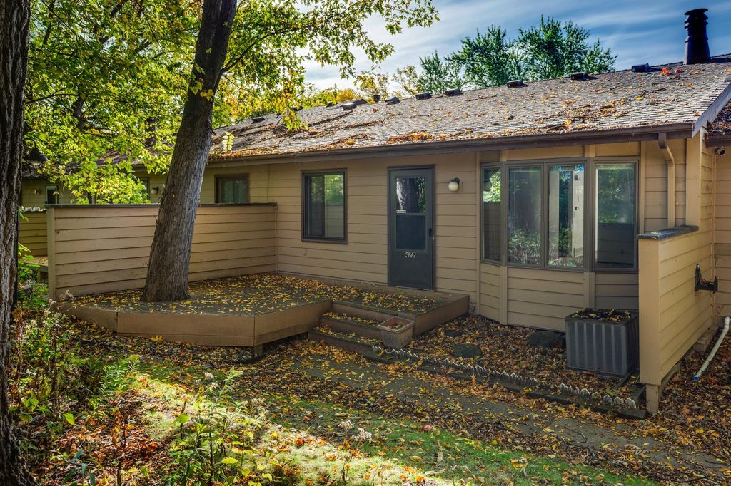 472 W Eagle Lake Drive, Maple Grove, MN 55369 — exterior