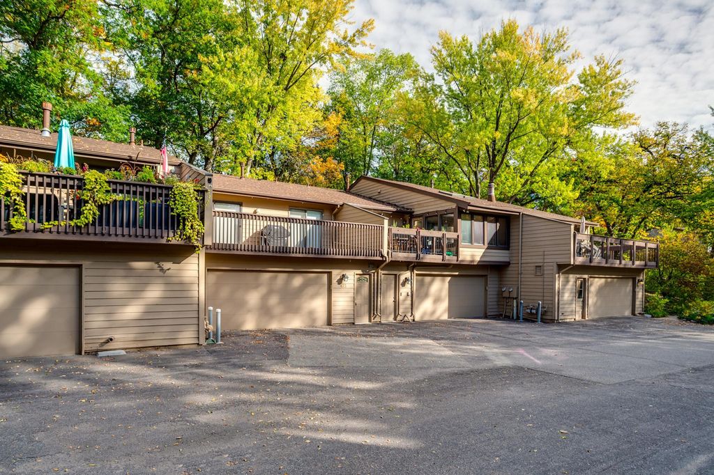 472 W Eagle Lake Drive, Maple Grove, MN 55369 — photo 4